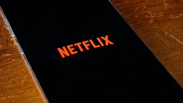 W jaki sposób postępował rozwój Netflixa w 2011 roku?